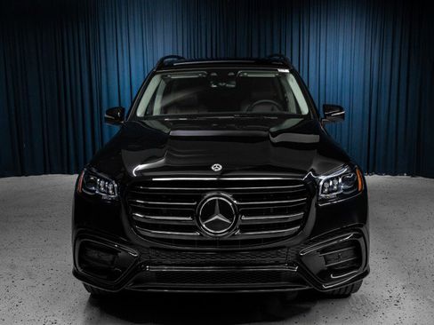 New 2026 Mercedes-Benz GLS 450 4MATIC image 2