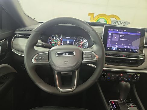 Certified 2023 Jeep Compass Limited AWD/4WD image 15