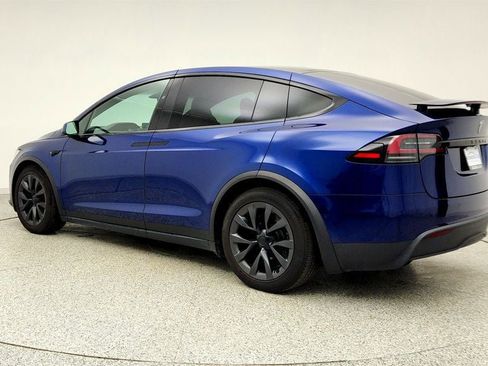 Used 2022 Tesla Model X Plaid image 7