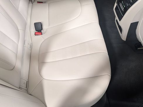 Used 2022 BMW X5 xDrive40i w/ Premium Package AWD/4WD image 21