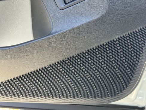 New 2026 Volkswagen Atlas Cross Sport SE image 18