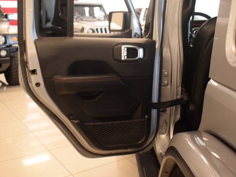 Used 2020 Jeep Wrangler Unlimited Rubicon AWD/4WD image 35