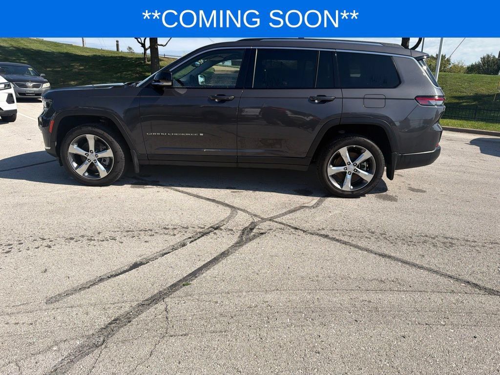 Used 2022 Jeep Grand Cherokee L Limited w/ Trailer Tow Group (B) AWD/4WD image 10
