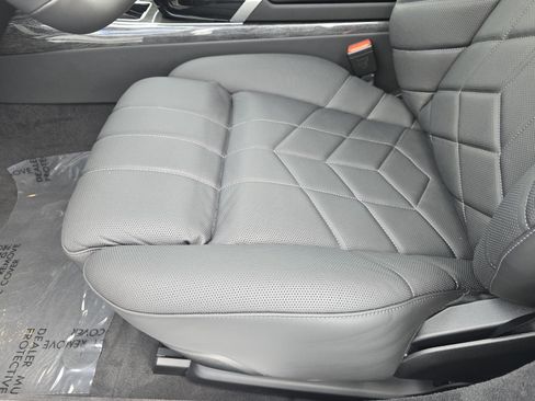 New 2026 BMW i7 eDrive50 w/ M Sport Package image 17