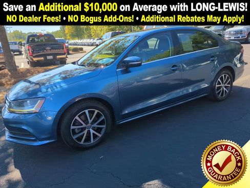 Used 2017 Volkswagen Jetta SE image 1