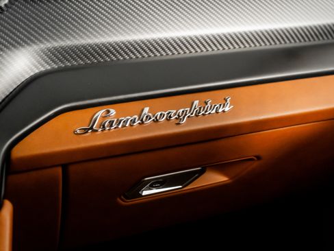 Used 2023 Lamborghini Urus S image 42