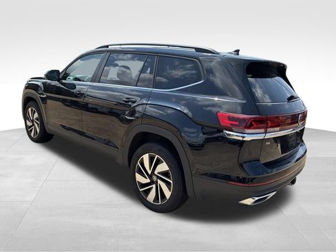 Used 2026 Volkswagen Atlas SE AWD/4WD image 3