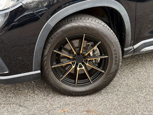 Used 2020 Subaru Ascent Touring image 11