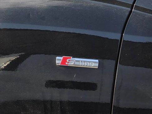 Used 2023 Audi Q3 2.0T Premium Plus w/ Premium Plus Package image 8