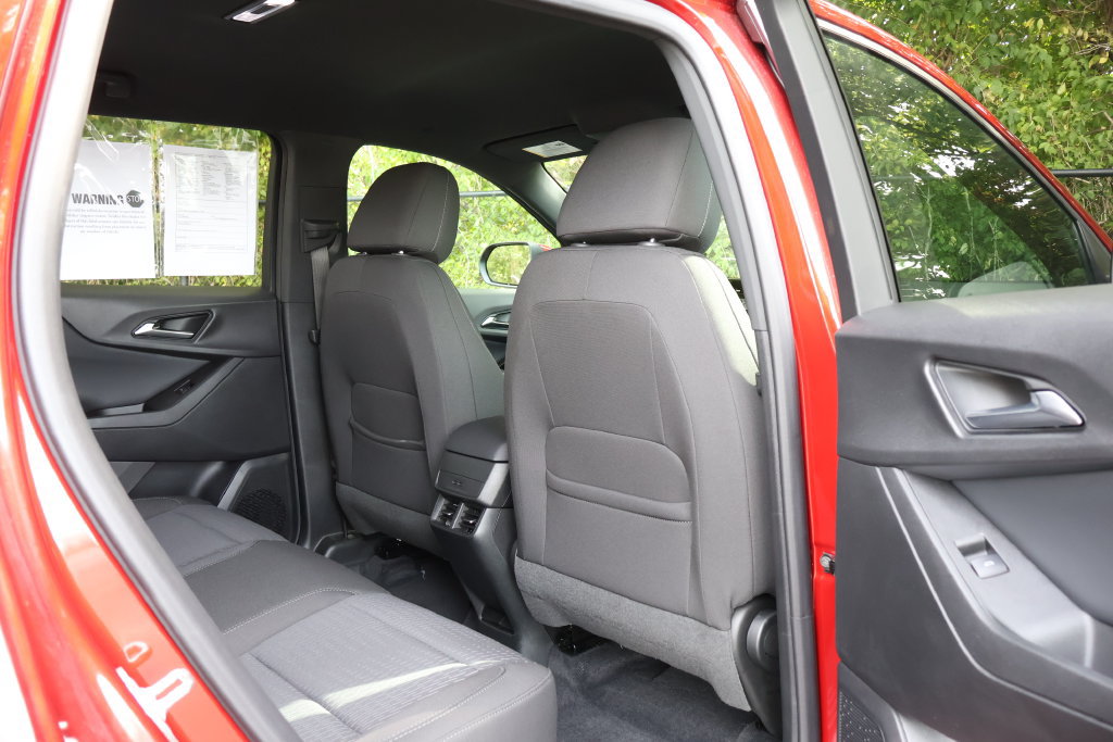 Used 2025 Chevrolet Equinox LT AWD/4WD image 44