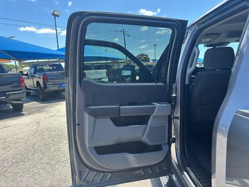 Used 2023 Ford F350 XLT AWD/4WD image 15