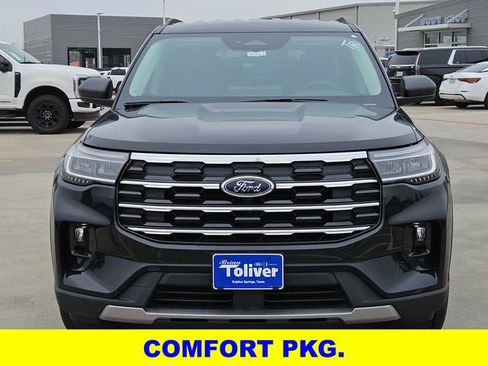 New 2026 Ford Explorer Active w/ Active Comfort Package image 3