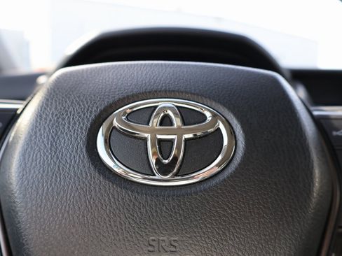 Used 2024 Toyota Camry SE image 26