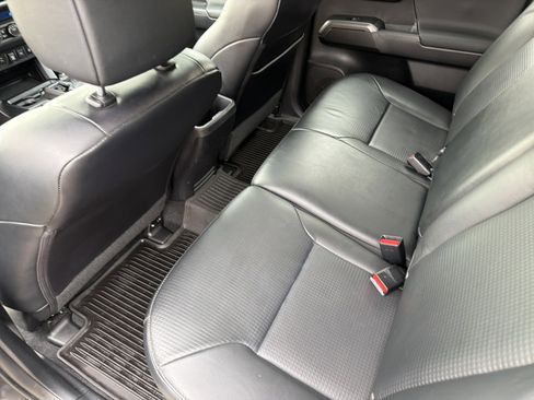 Used 2021 Toyota Tacoma TRD Off-Road image 61