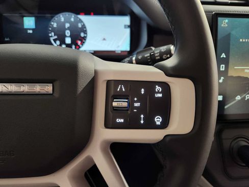 New 2026 Land Rover Defender 110 S AWD/4WD image 44