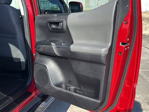 Used 2023 Toyota Tacoma SR image 27