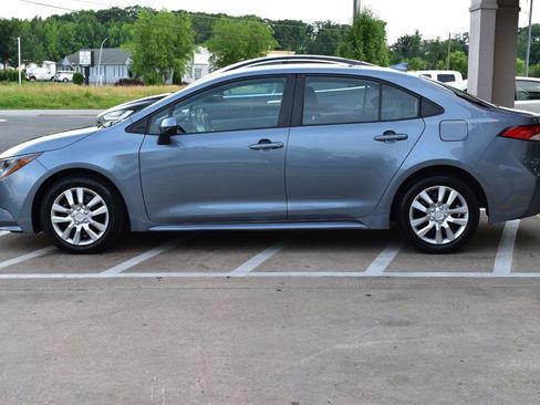 Used 2024 Toyota Corolla LE image 5