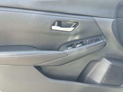 Certified 2024 Nissan Sentra SV image 17