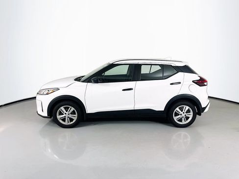 New 2025 Nissan Kicks Play S FWD image 4