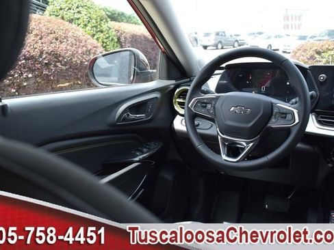 New 2026 Chevrolet Trax LT w/ Midnight Edition FWD image 17