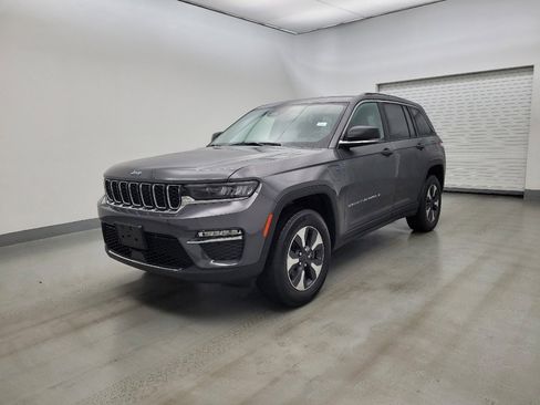Used 2024 Jeep Grand Cherokee Limited 4xe image 2