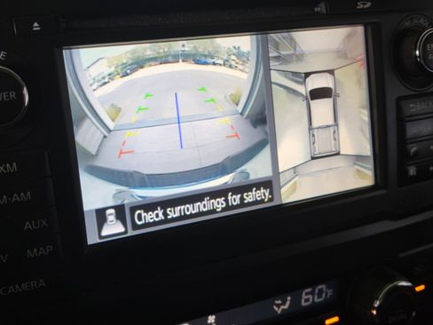 Used 2017 Nissan Titan PRO-4X w/ Pro-4x Convenience Package image 22