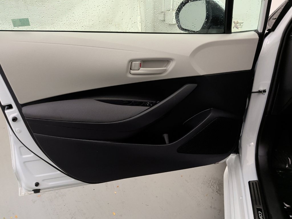 Used 2024 Toyota Corolla LE FWD image 23