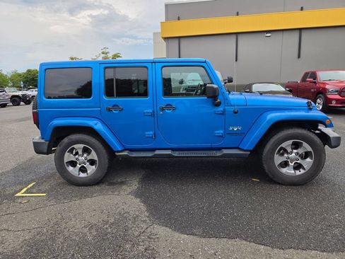 Used 2016 Jeep Wrangler Unlimited Sahara w/ Max Tow Package AWD/4WD image 7
