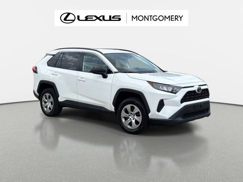 Used 2021 Toyota RAV4 LE FWD image 1