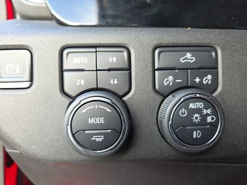 Used 2022 Chevrolet Silverado 1500 RST image 17