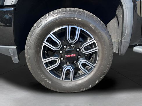 Used 2022 GMC Sierra 2500 AT4 w/ Gooseneck/5TH Wheel Package image 5