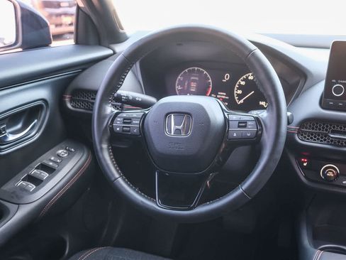 Used 2024 Honda HR-V Sport image 16