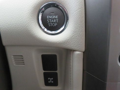 Used 2014 Lexus GX 460 w/ Premium Package image 43