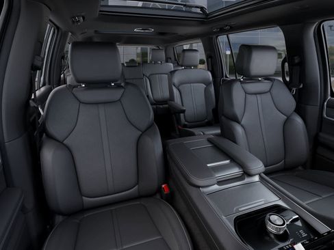 New 2026 Jeep Grand Wagoneer 4WD image 16