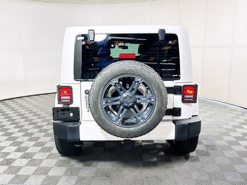 Used 2014 Jeep Wrangler Unlimited Sahara w/ Connectivity Group image 4