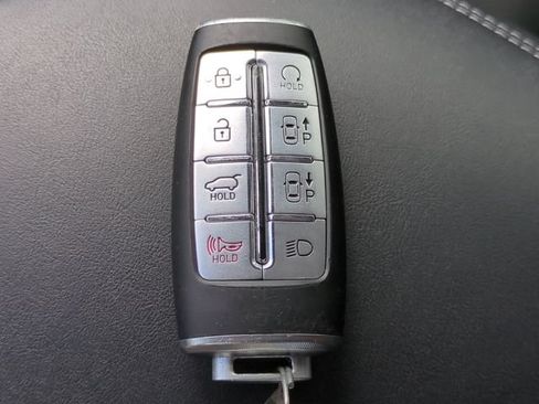 Certified 2022 Genesis GV70 2.5T w/ Advanced Package AWD/4WD image 27
