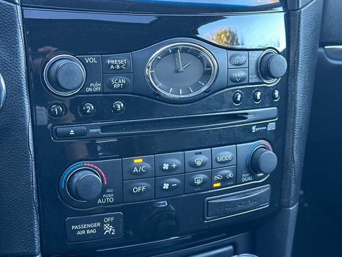 Used 2009 INFINITI FX35 w/ Navigation Pkg image 21