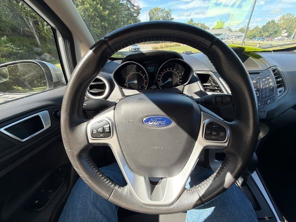 Used 2016 Ford Fiesta SE w/ Cold Weather Package FWD image 15