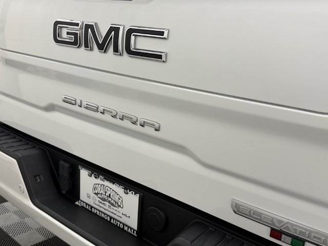 Used 2023 GMC Sierra 1500 Elevation w/ Elevation Premium Package AWD/4WD image 8