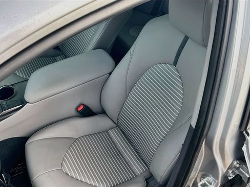 Used 2024 Toyota Camry SE FWD image 20