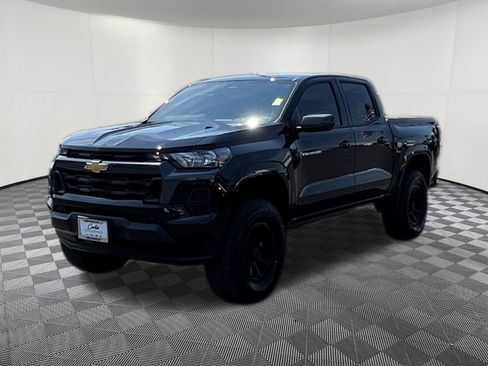 Used 2026 Chevrolet Colorado LT AWD/4WD image 3