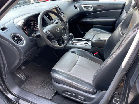 Used 2019 Nissan Pathfinder SL image 9