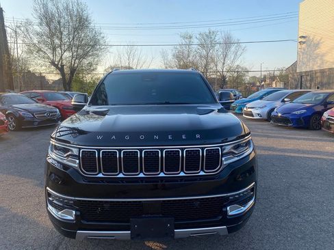 Used 2022 Jeep Wagoneer Series II AWD/4WD image 3