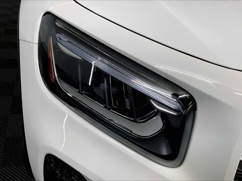 New 2025 Mercedes-Benz GLB 250 GLB 250 image 15