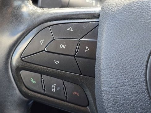 Used 2020 Jeep Cherokee Trailhawk w/ Cold Weather Group image 14