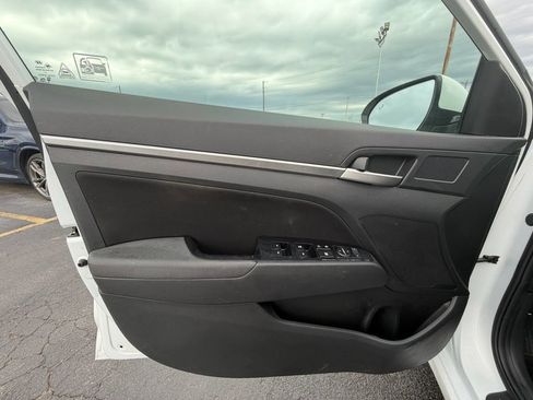 Used 2020 Hyundai Elantra SEL w/ Cargo Package (C1) image 9