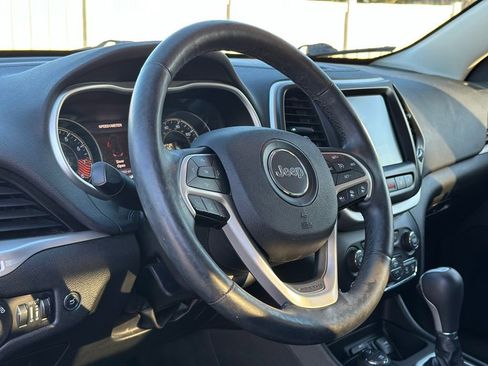 Used 2014 Jeep Cherokee Limited w/ Technology Group image 17