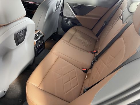 Used 2026 BMW 550e xDrive AWD/4WD image 14