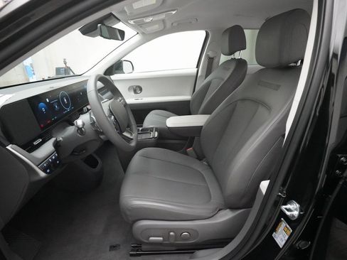 Used 2025 Hyundai Ioniq 5 SEL image 6