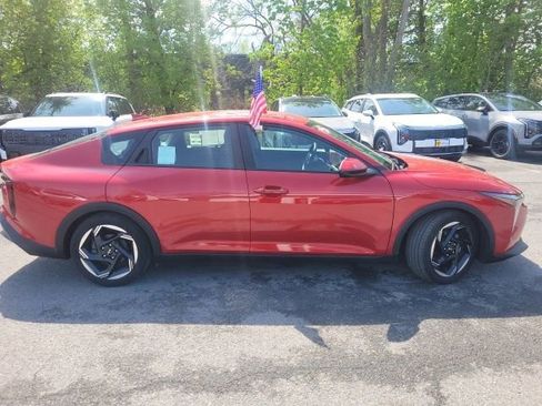 Certified 2025 Kia K4 EX FWD image 2